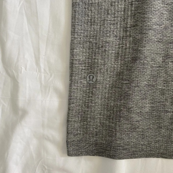 Lululemon Metal Vent Tech SS 2.0 LM3CX3S SLTE/WHT Slate/White Mens Size Large - Picture 4 of 5